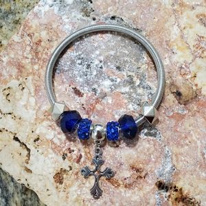 Stretchy glitzy bracelet